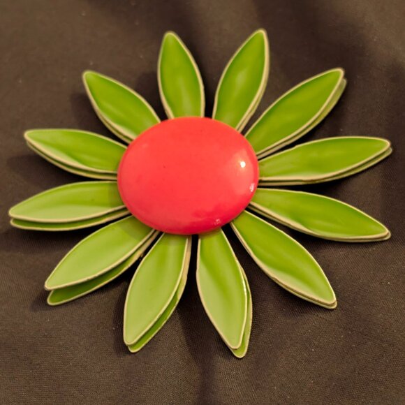Vintage Sixties Enamel Flower Brooches - Picture 5 of 9